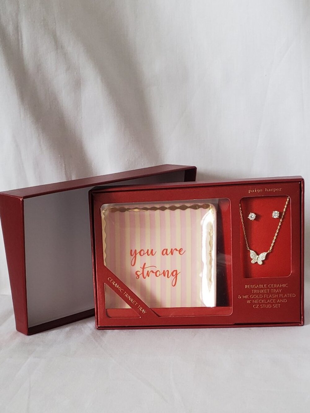 Brand New! Jewelry set and Trinket tray Giftset A perfect gift for Mom!